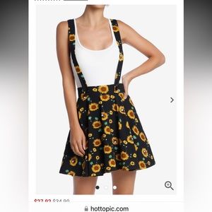 NWT Sunflowers & Skulls Suspender Skirt Hot Topic Size Large